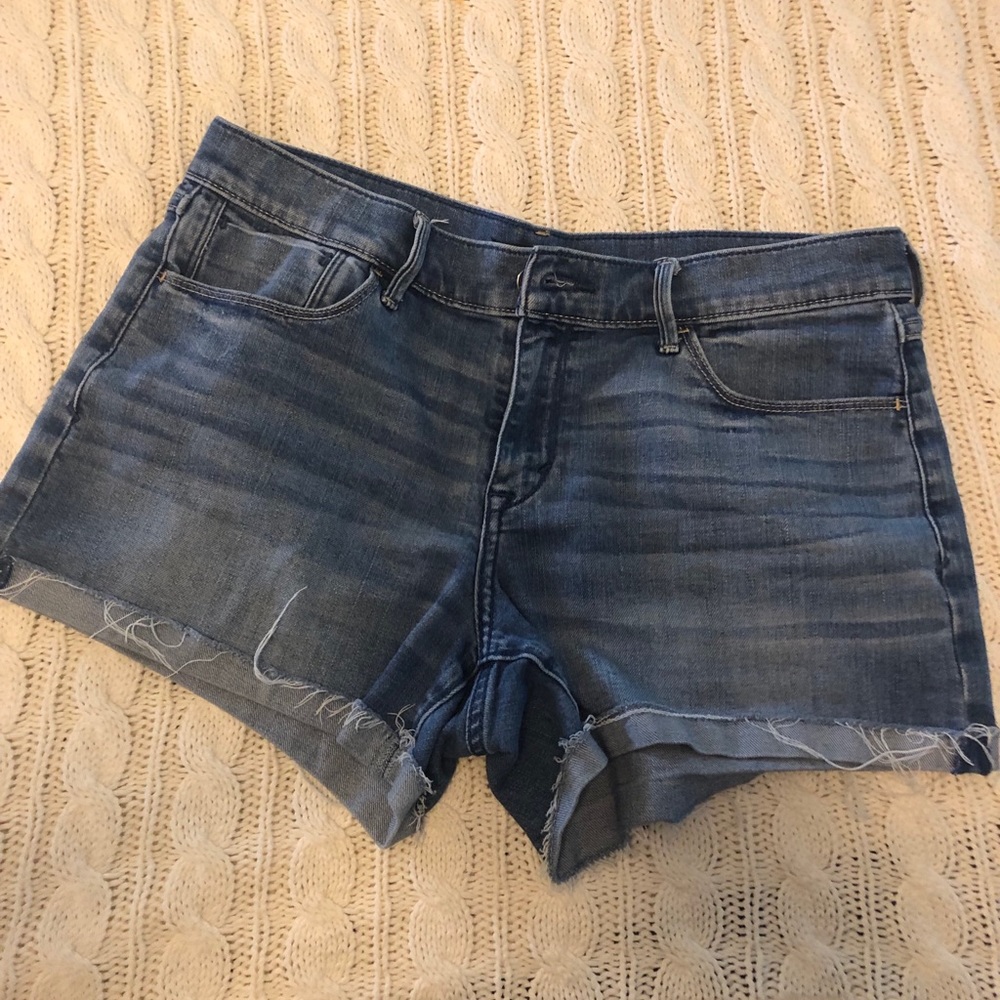Size 29 Abercrombie & Fitch denim cutoff short